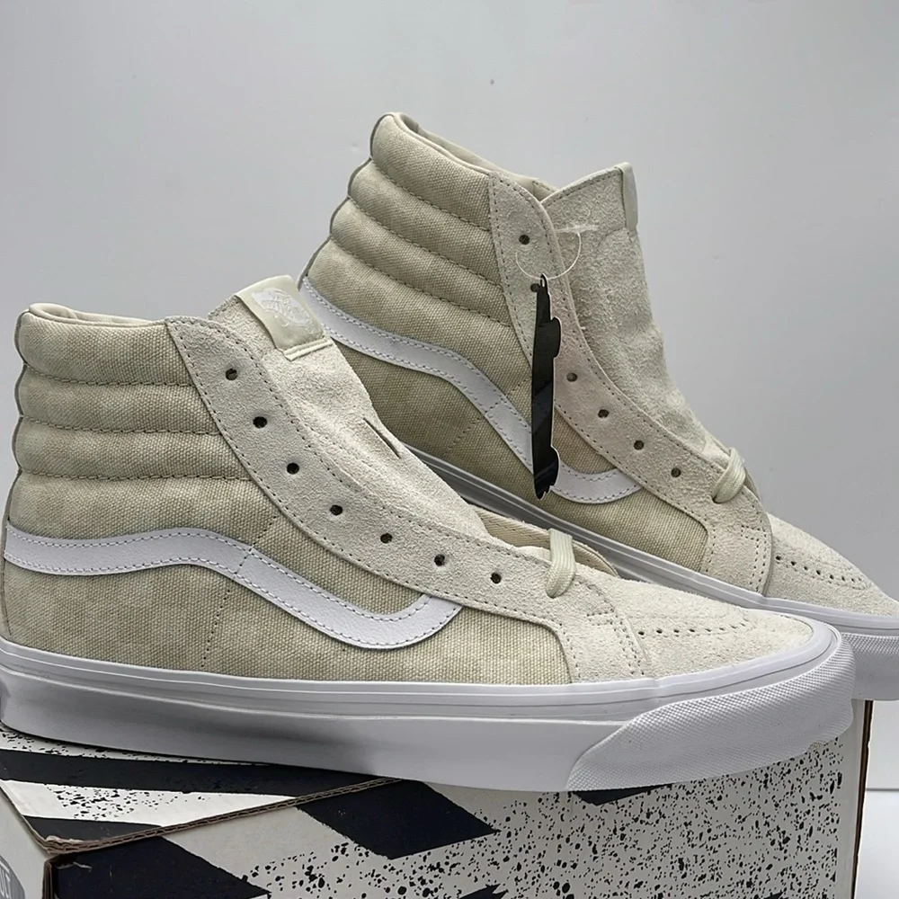 Vans Men’s 0g Sk8-Hi Lx Vault Checkerboard Vintag
VN0A4BVB0VW
Sneakers - Picture 7 of 16